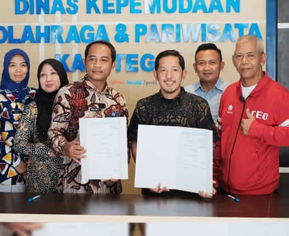 Kelola Stadion Trisanja, Disporapar Kabupaten Tegal Lakukan MoU dengan Persekat