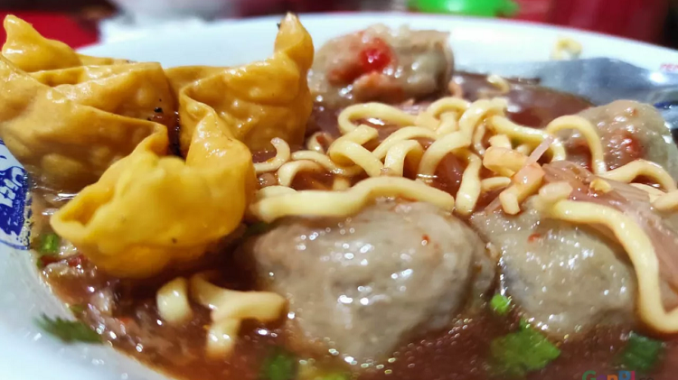 Daftar Kuliner Bakso Terenak di Surabaya dengan Kuah Gurih dan Daging Kenyal yang Nagih