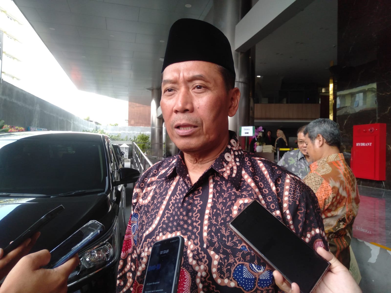  Wamendiktisaintek Fauzan Ajak Kampus Aktif Atasi Kasus MBG dan Stunting