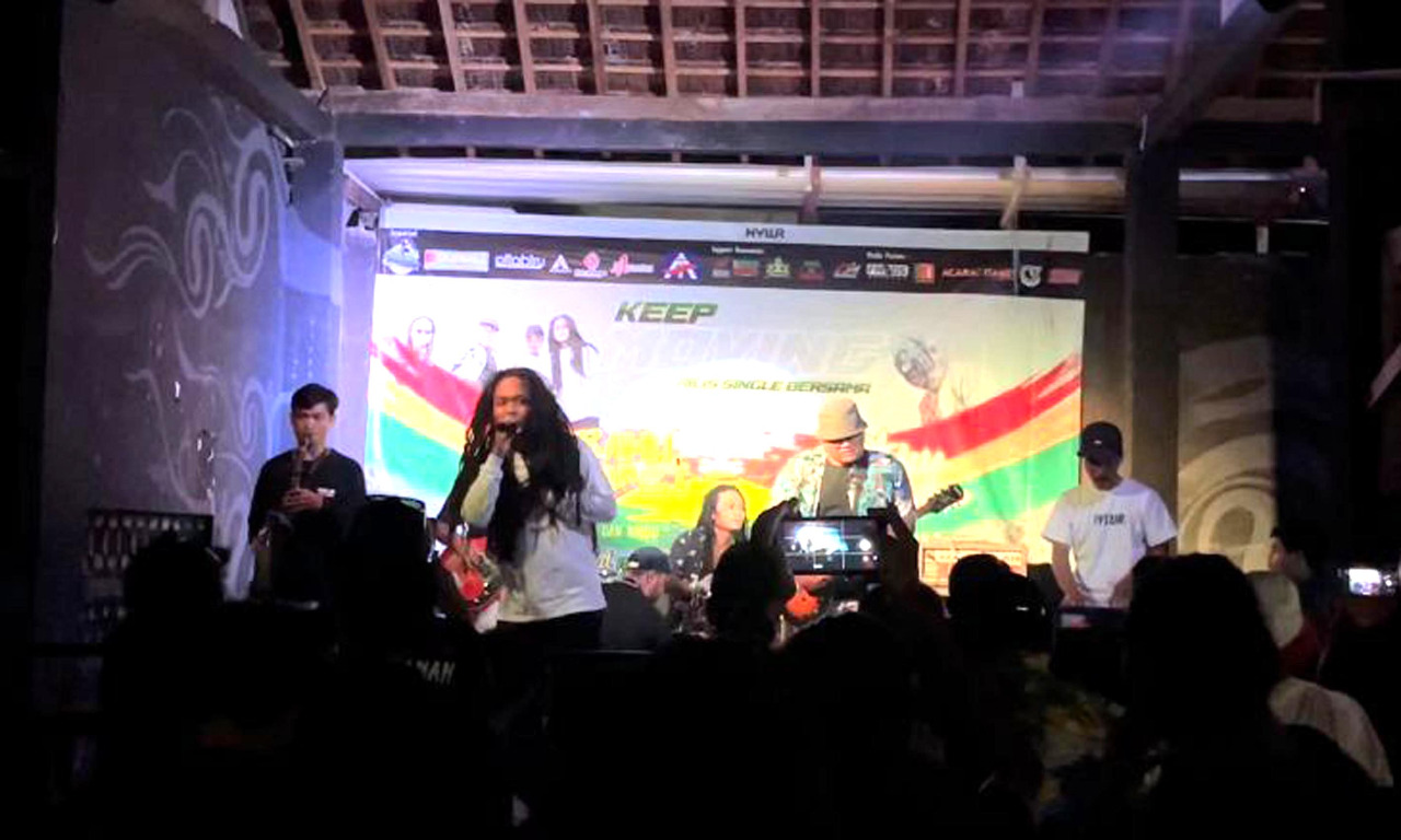 Keep Moving: Perahu Karet dan Rizky Moving Peace Launching Lagu Baru