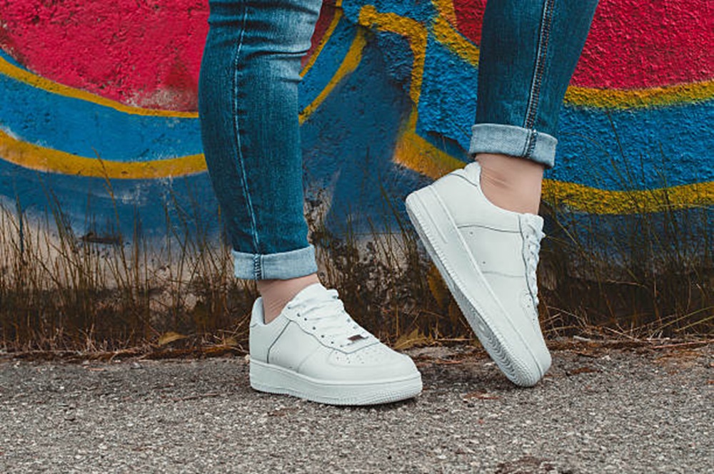 Rekomendasi Sneakers Wanita untuk Tampilan Makin Stylish, Pasti Nyaman Dipakai