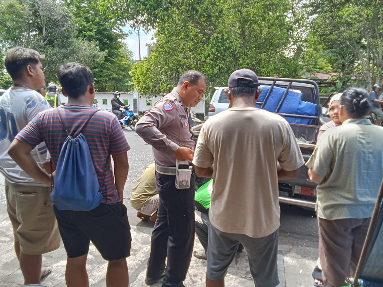 Pengemudi Mengantuk, Tiga Mobil Tabrakan Beruntuk di Jalan Parangtritis Bantul