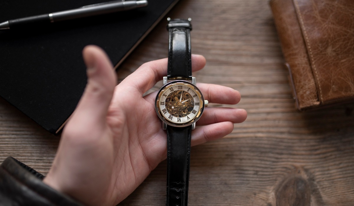 Berikan Kenyamanan Optimal, Ini Dia 4 Rekomendasi Merk Jam Tangan Pria dengan Sentuhan Elegan dan Berkelas