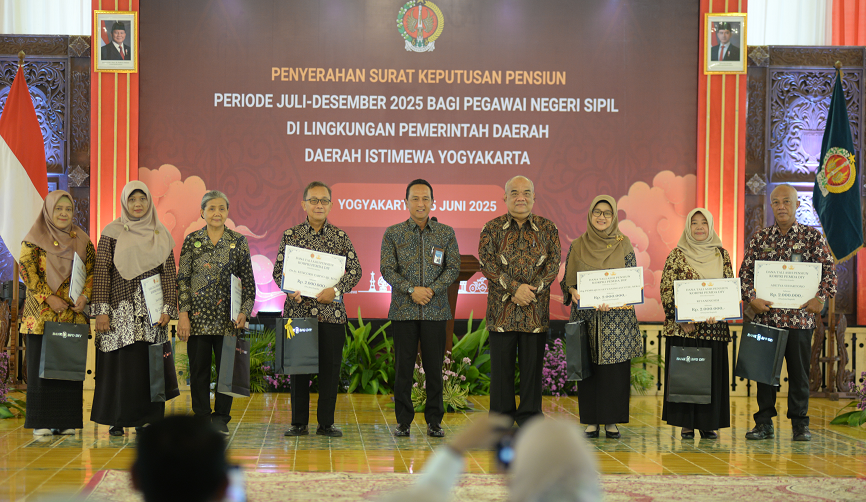 296 PNS Pemda DIY Pensiun, Sri Paduka Apresiasi Kontribusi dan Pengabdian