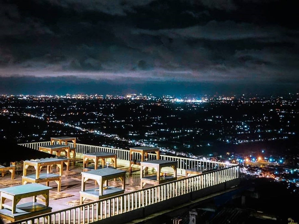 Wisata Terbaru 2024 Bukit Bintang Jogja: Suguhkan Pamorama City Light dari Atas Ketinggian, Cek Disini