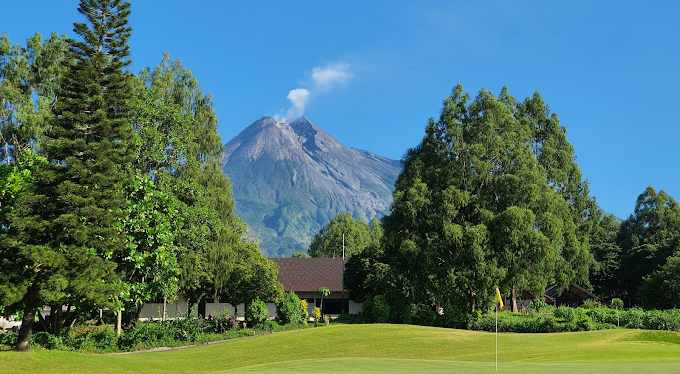 Aktivitas Olahraga di Merapi Golf Yogyakarta; Rekomendasi Lapangan Golf Terbaik di Indonesia