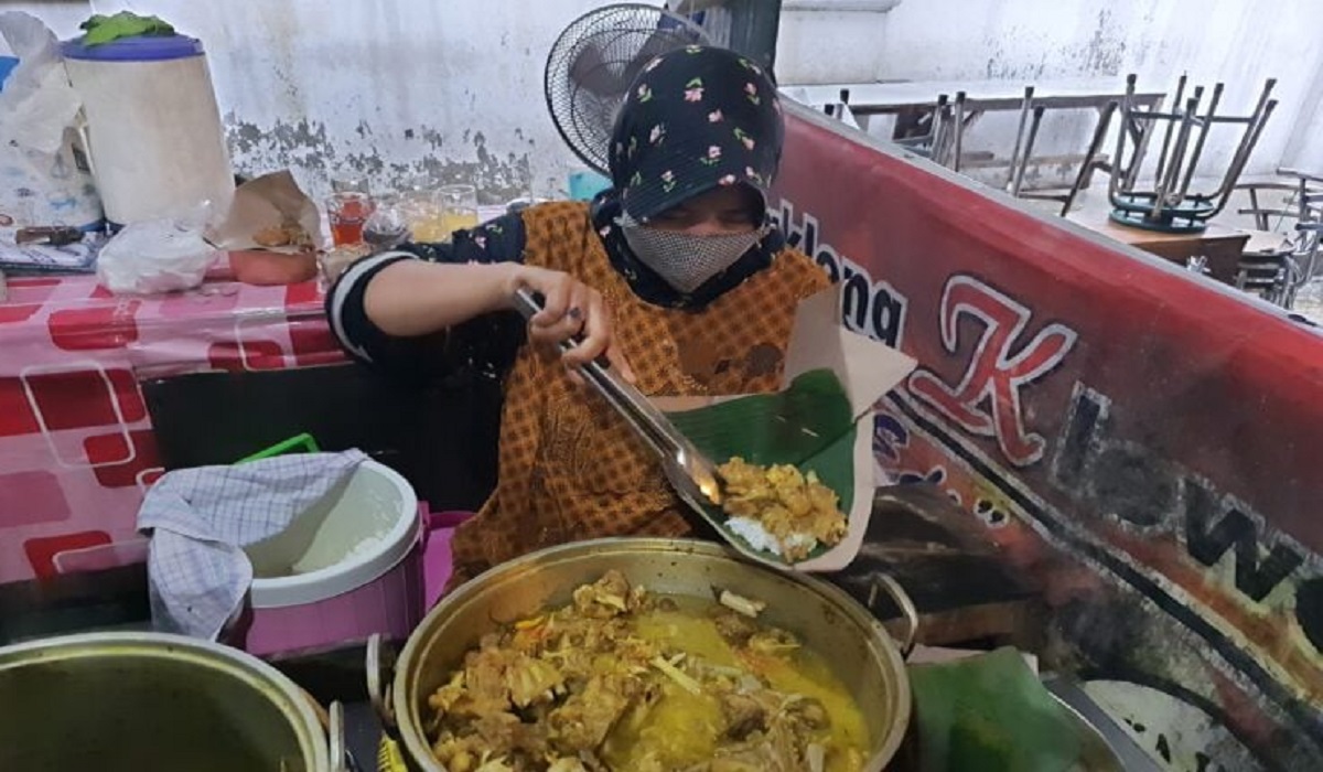 Kuliner Tengkleng Klewer Bu Edi, Makanan Khas Solo yang Punya Cita Rasa Otentik, Simak Lengkapnya Disini