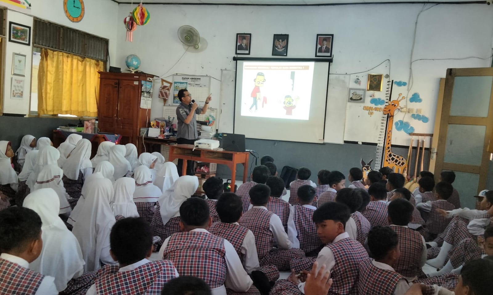 Ratusan Murid SDN 2 Brebes Dibekali 'Tolak Penyalahgunaan Narkoba' Saat Masa Pengenalan Lingkungan Sekolah