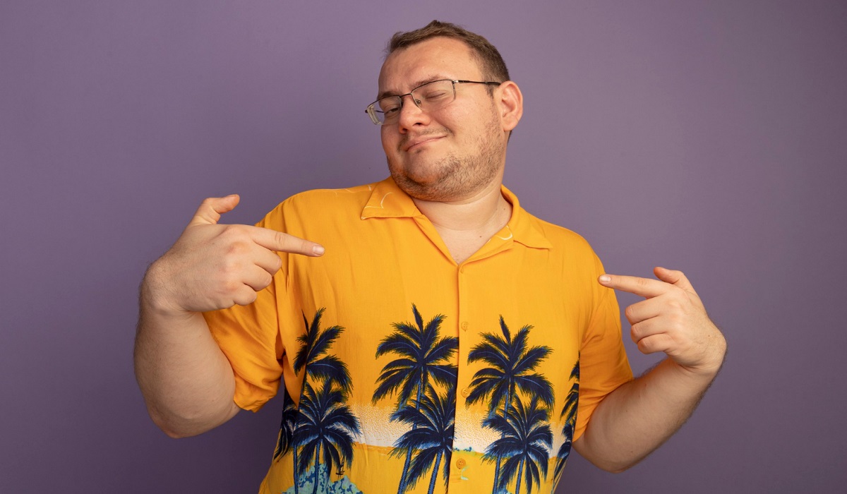 5 Ide Gaya Busana untuk Pria dengan Tubuh Gemuk, Buat Visualmu Makin Stand Out dan Modis