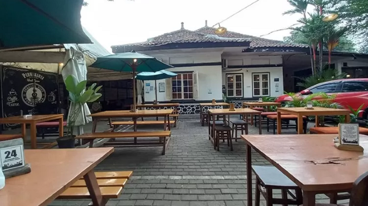 Rekomendasi Tempat Singgah dan Kedai Kopi Paling Ikonik di Sekitar Stasiun Purwakarta, Cek Infonya Disini