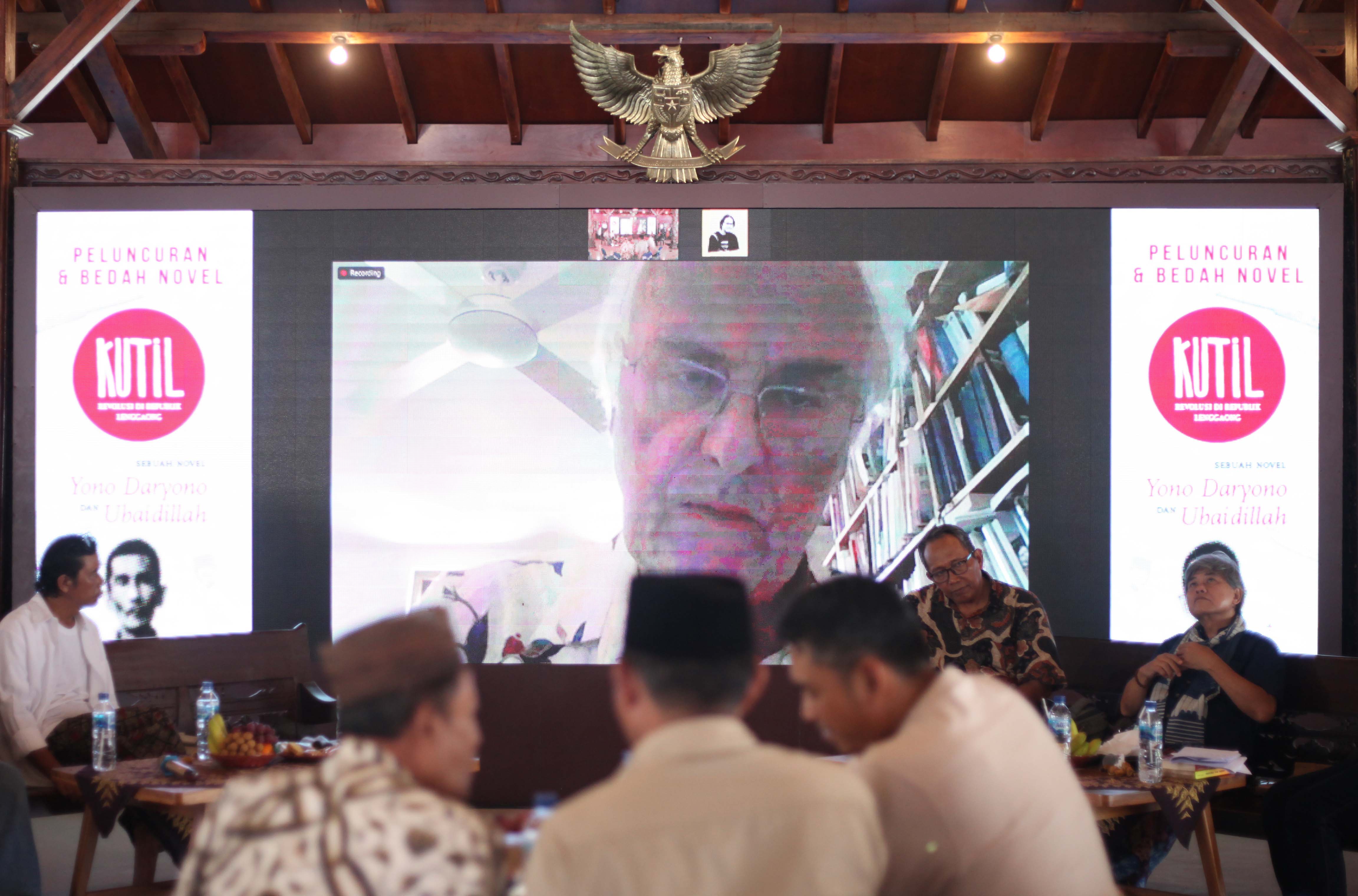 Novel Kutil Resmi Diluncurkan di Pendapa Balai Kota Tegal, Kurnia Sebut Melengkapi Sejarah