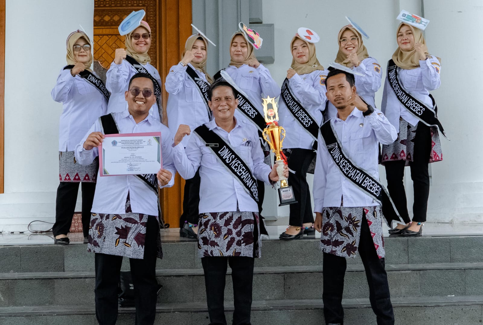 Tim GASPOL Dinas Kesehatan Boyong Juara 2 Lomba Yel-yel HUT Kabupaten Brebes ke 347