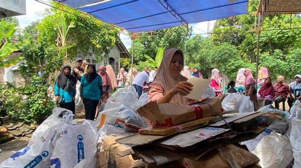 Warga Ringinharjo Mulai Olah Sampah Melalui Bank Sampah, Dukung Bantul Bersih Sampah 2025