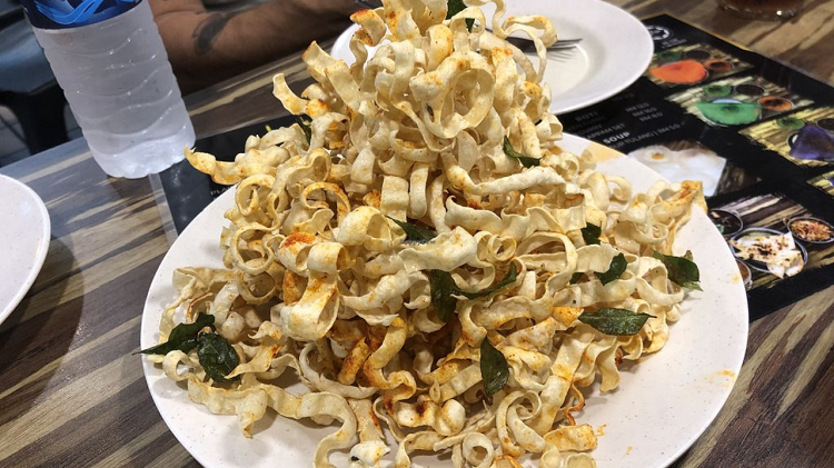 Kuliner Ramah Muslim di Borneo Paling Enak dan Hits di Kuching