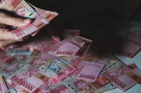 Rekomendasi Pinjaman Online Terpercaya OJK Limit Hingga 30 Juta, Cair Secepat Kilat Dengan Bunga Rendah 2025