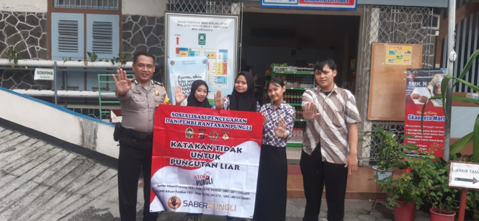 Cegah Tindakan Pungli, Bhabinkamtibmas Sosialisasi ke Siswa SMK N1 Yogyakarta