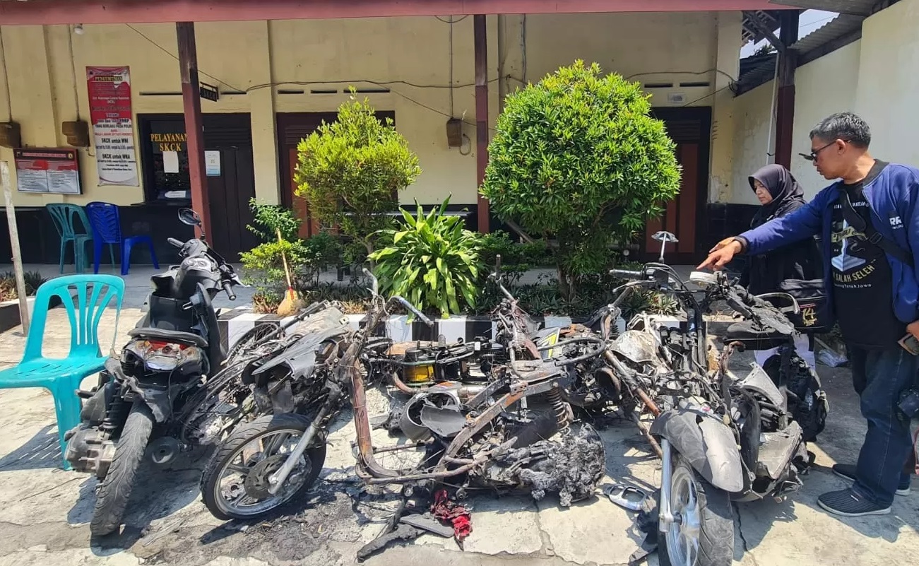 Muntilan Mulai Kondusif Usai Bentrok Massa Simpatisan, Begini Penampakan Motor Yang Dibakar