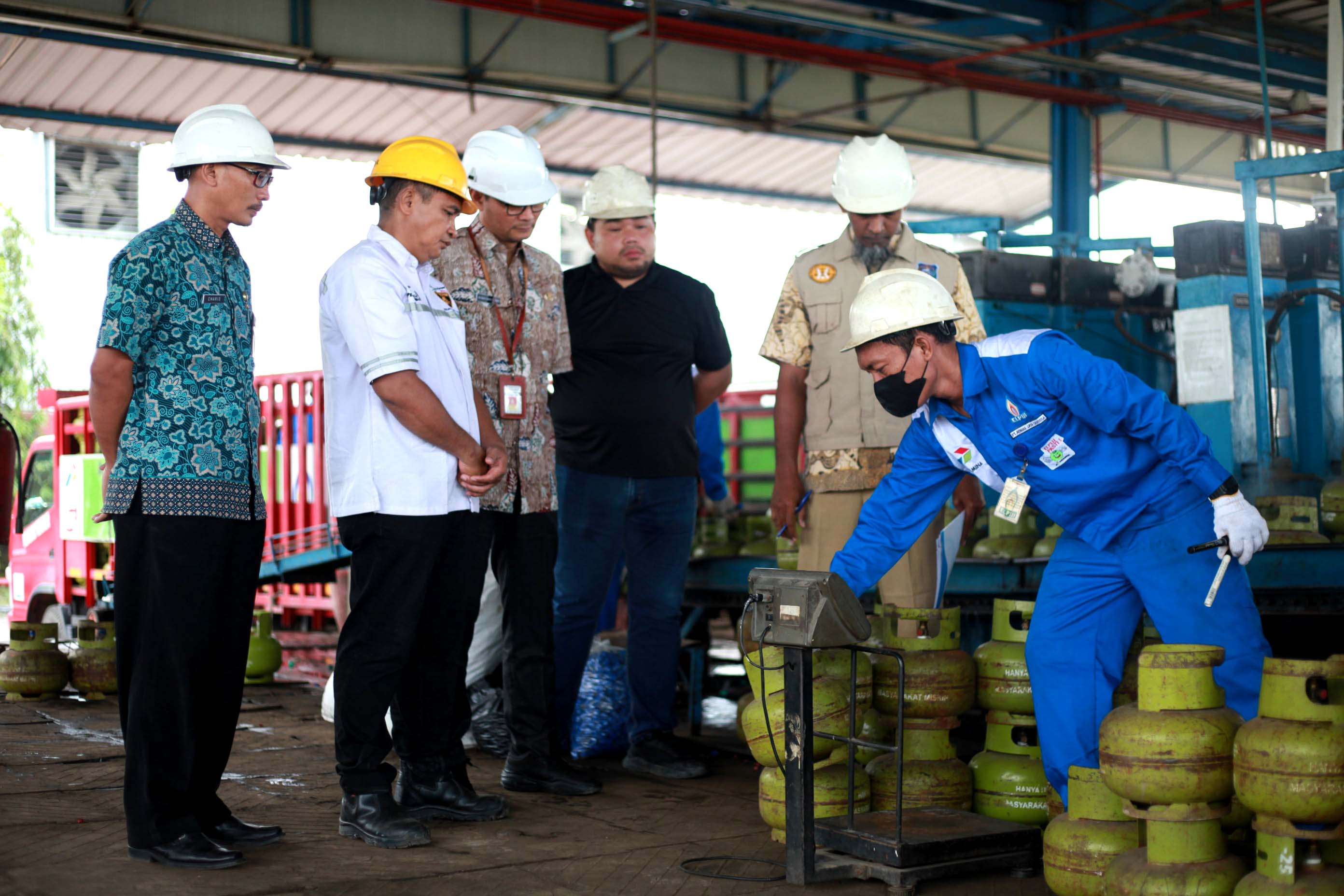 Dinkop UKM Perdagangan Kota Tegal Sidak SPBE dan Agen Gas Elpiji 3 Kg