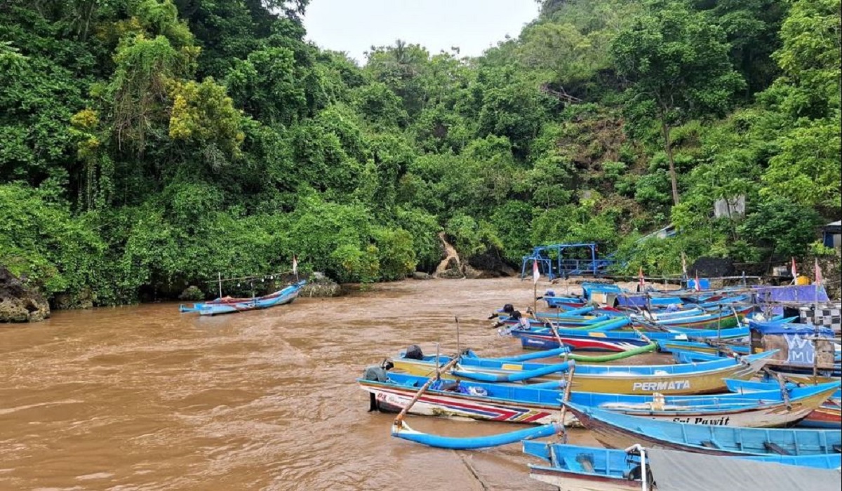 Hujan Lebat di Gunungkidul, Air Pantai Baron Mendadak Berubah Warna, Ini Penyebabnya