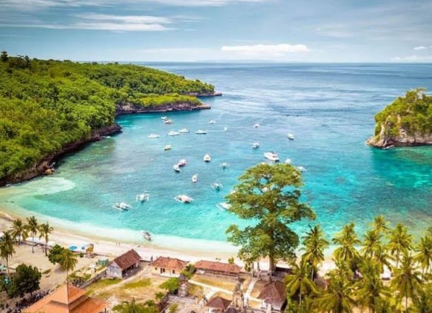 Menjelajahi Surga Tersembunyi Bawah Laut Crystal Bay Beach, Destinasi Wisata Terbaru 2024 Bali