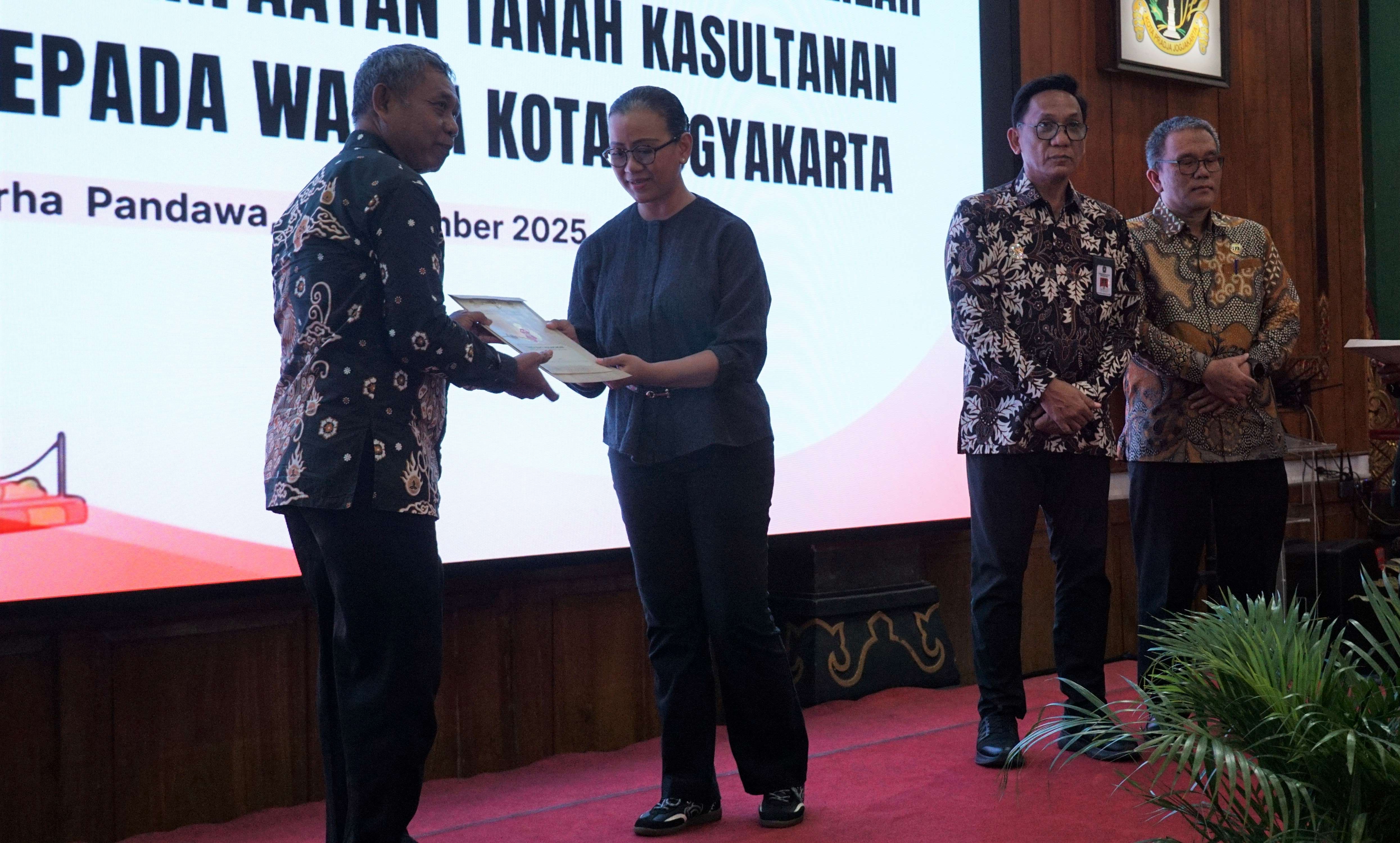 250 Warga Yogyakarta Terima Serat Kekancingan Kraton, Status Hunian Kini Lebih Jelas