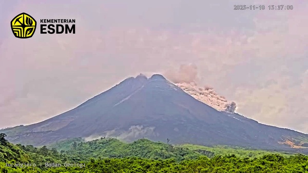Aktivitas Vulkanik Gunung Merapi Kembali Meningkat, Awan Panas Guguran Capai 1,2 Kilometer