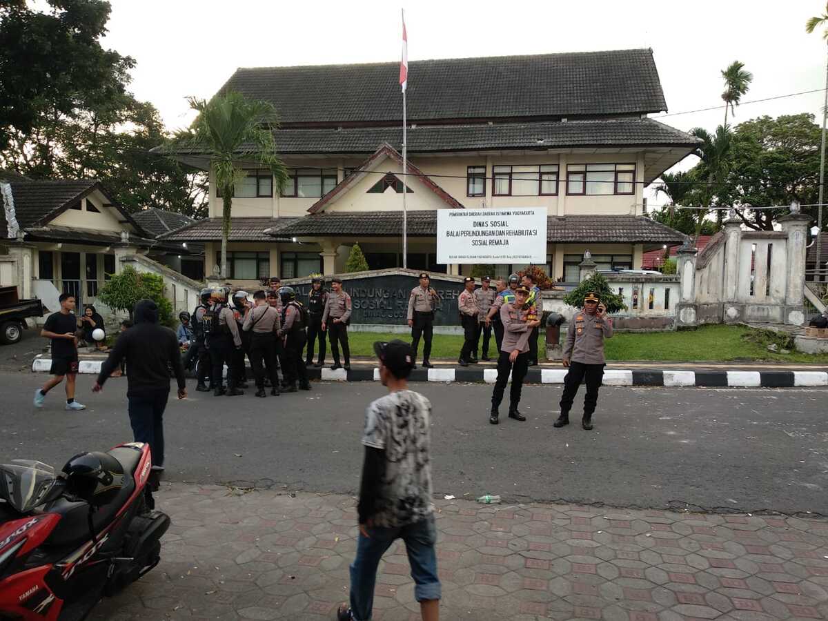 Final Piala Askab Sleman Nyaris Ricuh, Dua Provokator Lempar Botol Dibungkam Polisi