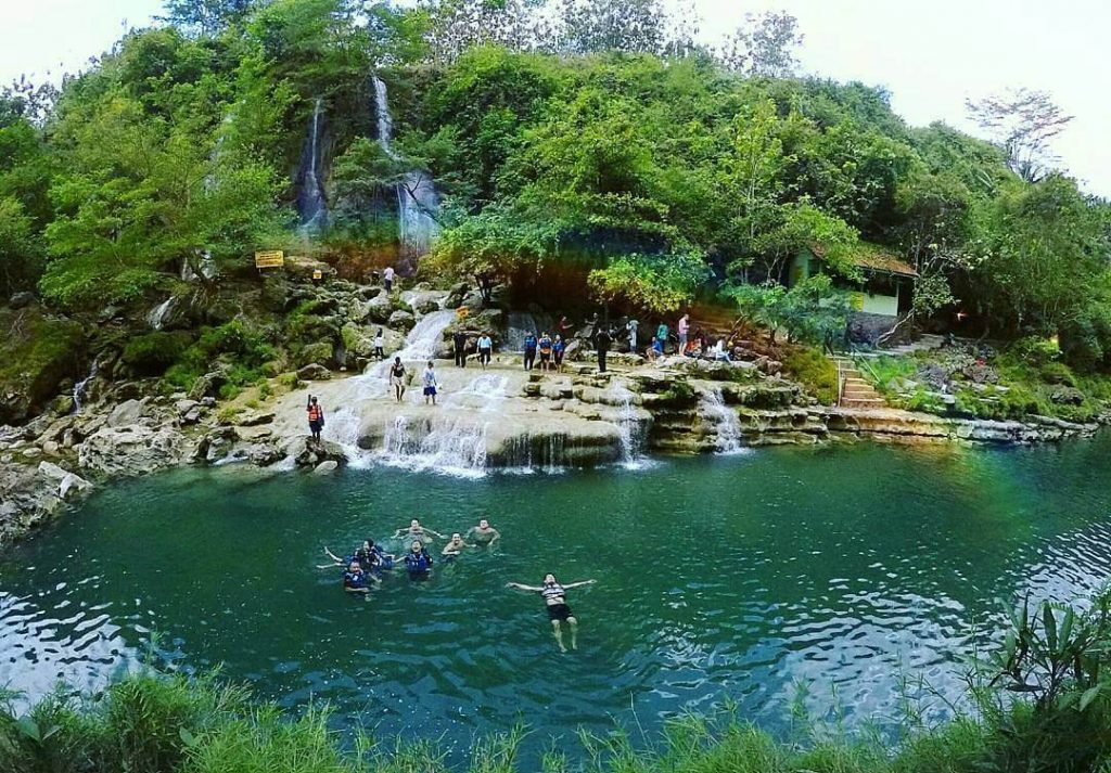 Liburan Gini - Gini Aja? Air Terjun Sri Gethuk, Rekomendasi Liburan Akhir Tahun Dengan Pesona Memanjakan Mata