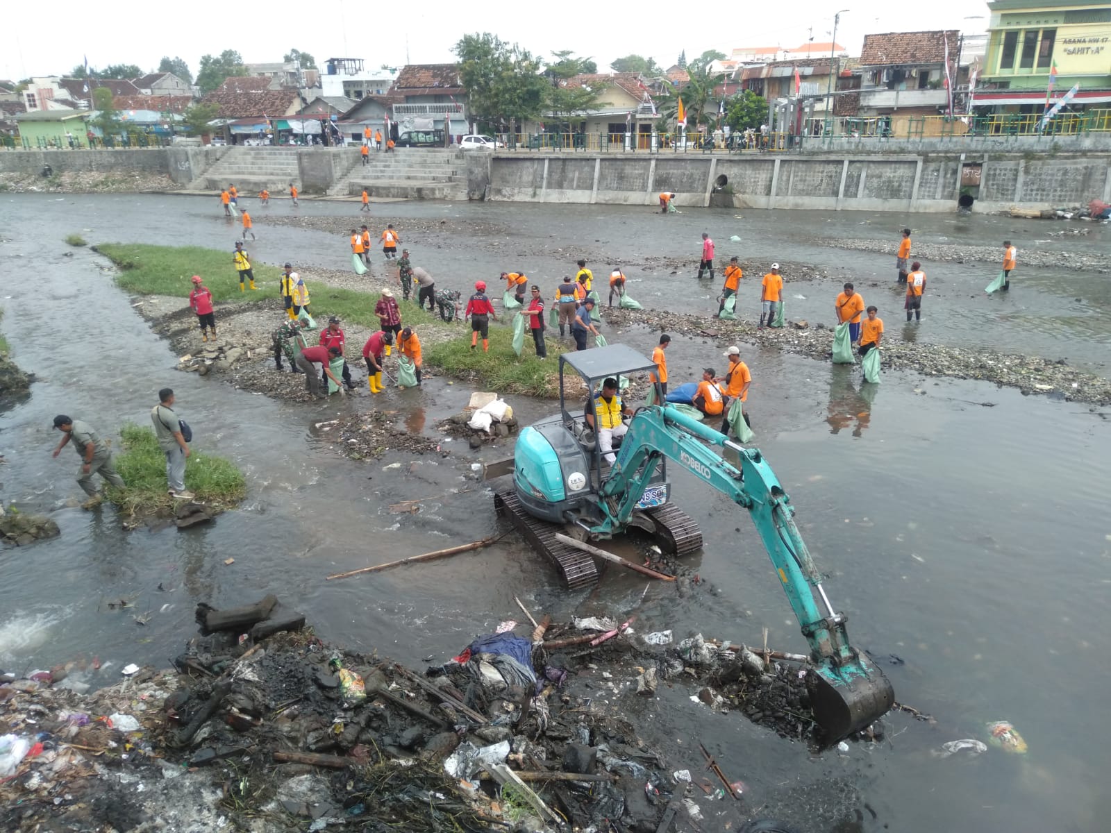 Terjunkan Alat Berat, Normalisasi Sungai di Kota Yogyakarta Mulai Dilakukan