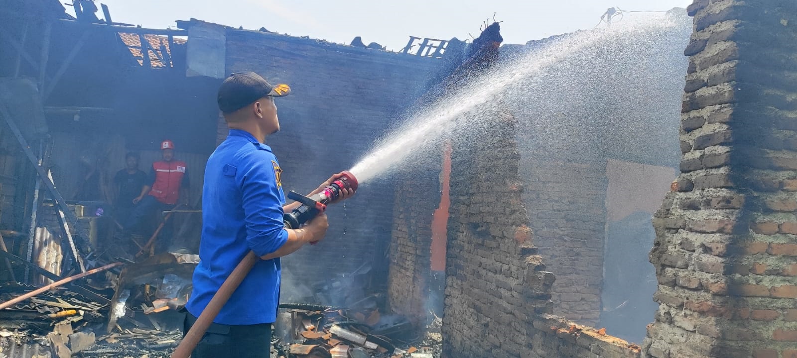 Masak Air Ditinggal ke Sawah, 2 Rumah di Desa Kesuben Tegal Terbakar