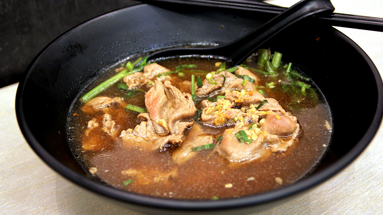 Saap Thai Punya Menu Boat Noodle dengan Topping Wagyu Juicy