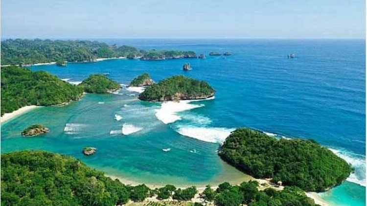 Permata Tersembunyi Pantai Eksotis yang Belum Terjamah Banyak Wisatawan di Malang 