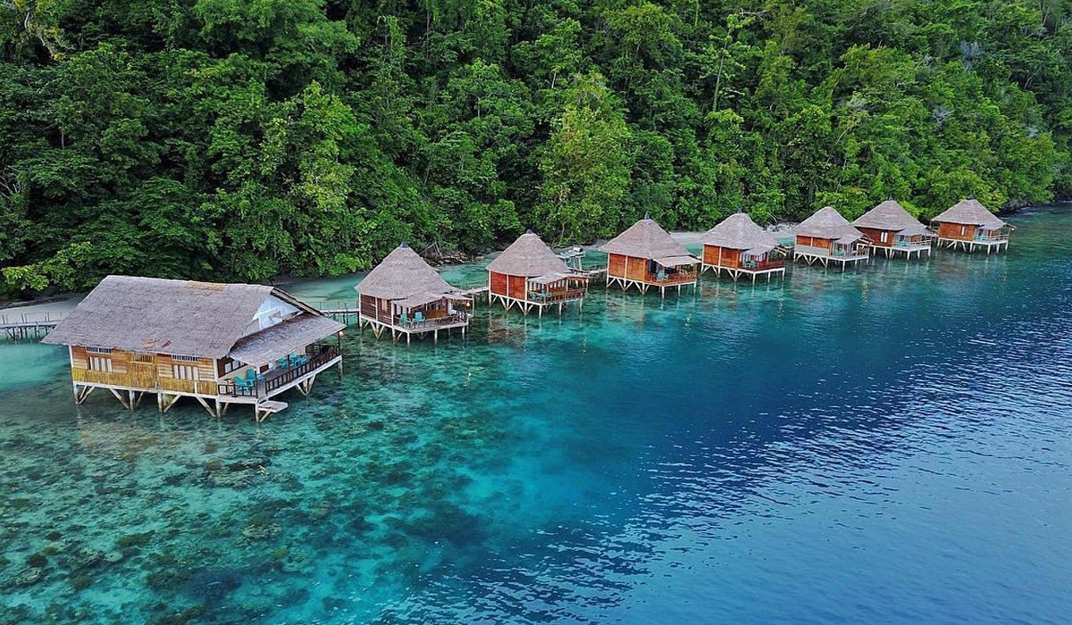 Pasir Putih Membentang Luas, Simak Aktivitas Menarik di Pantai Ora yang Ciptakan Suasana Liburan Eksotis