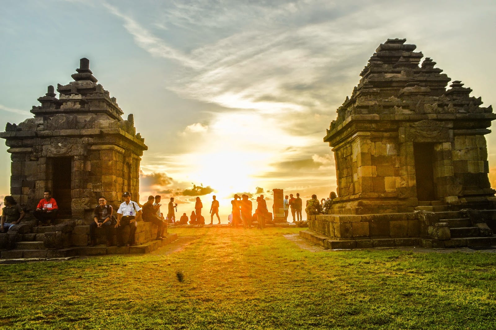 5 Tempat Wisata Terbaru 2024 Dataran Tinggi Jogja dengan Panorama Sunset? Simak Lokasi dan HTM-nya Berikut Ini