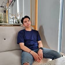 Perpaduan Mix And Match Baju Pria Warna Navy, Cocok Untuk Berbagai Acara Simak Rekomendasinya