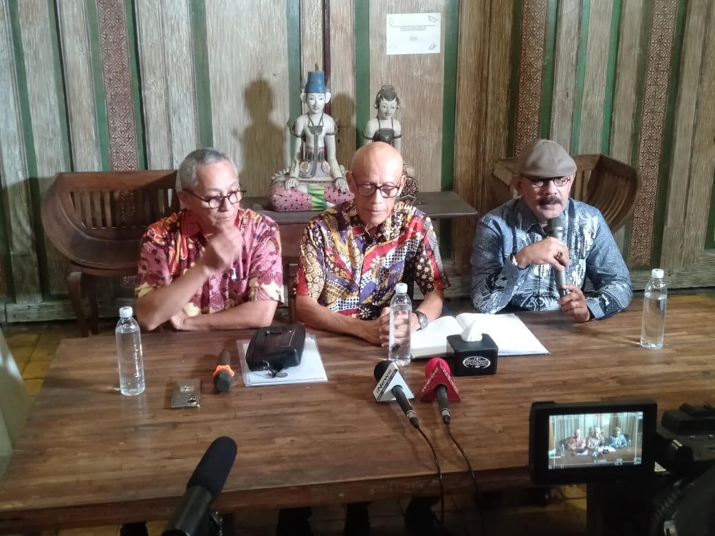 Kuasa Hukum Keluarga Sebut Ada Pihak Profesional yang Terlibat dalam Kematian Arya Daru