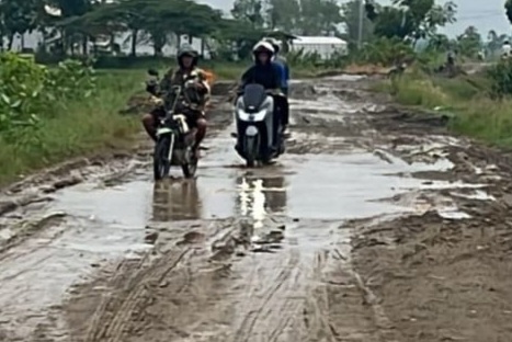Banyak Warga Protes Jalan Kubangsari Ketanggungan Brebes Tak Kunjung Dibangun, Begini Tanggapan Bupati Brebes