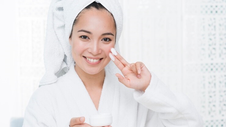 Mengenal Niacinamide: Bahan Skincare Yang Mampu Mencerahkan Kulit, Rasakan Sendiri Manfaatnya!