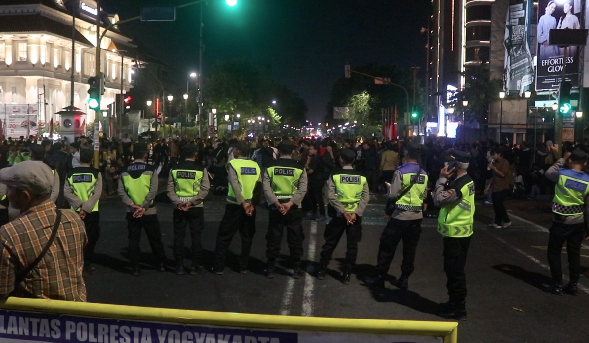 Panik di Simpang Gramedia Jogja, Massa Berhamburan ke Utara Sambil Saling Berteriak