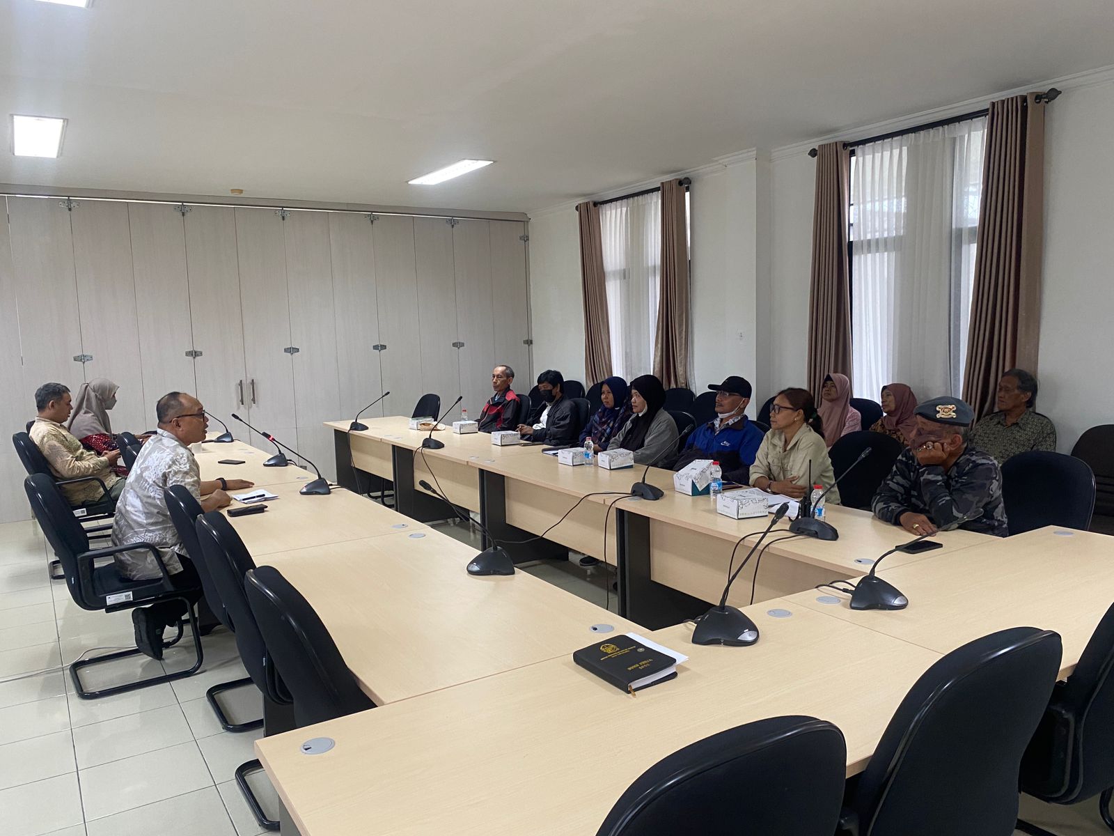 Pedagang Kios Sudirman Mengadu ke DPRD, Tolak Relokasi ke Pasar Terban