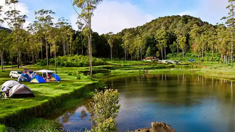 Rekomendasi Tempat Camping di Bandung Raya Terpopuler dengan View Alam Menakjubkan