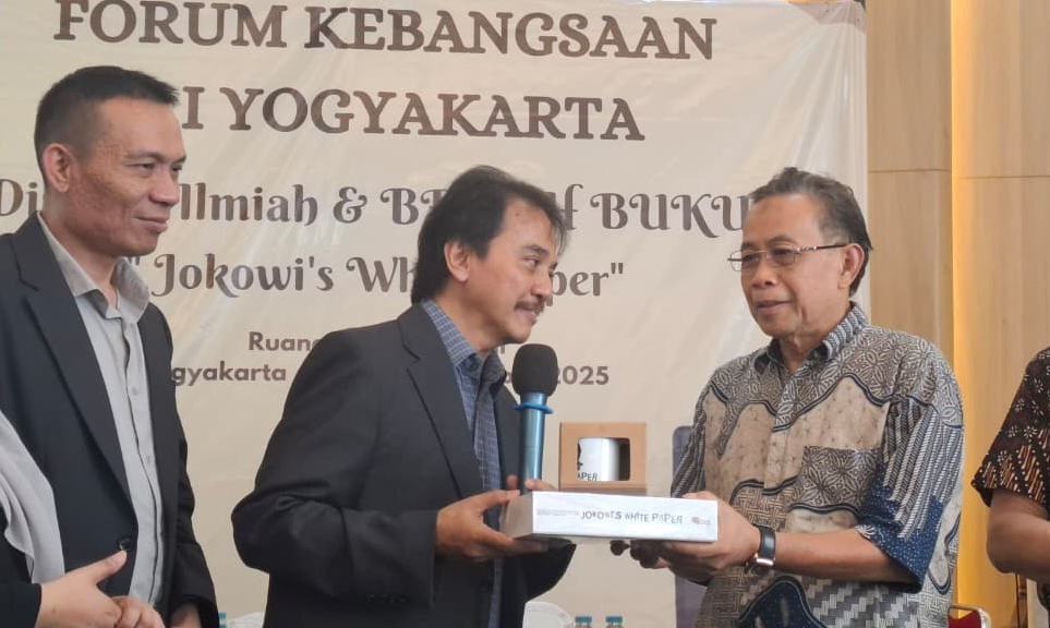 Bedah Buku Jokowi’s White Paper, Roy Suryo Bocorkan Buku Kedua dan Ketiga Sindir Pemimpin Saat Ini