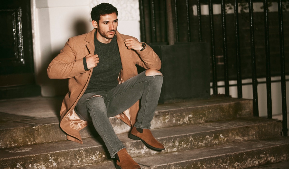 Simpel dan Elegan, Simak 7 Paduan Outfit Pria dengan Gaya Timeless di Tahun 2025