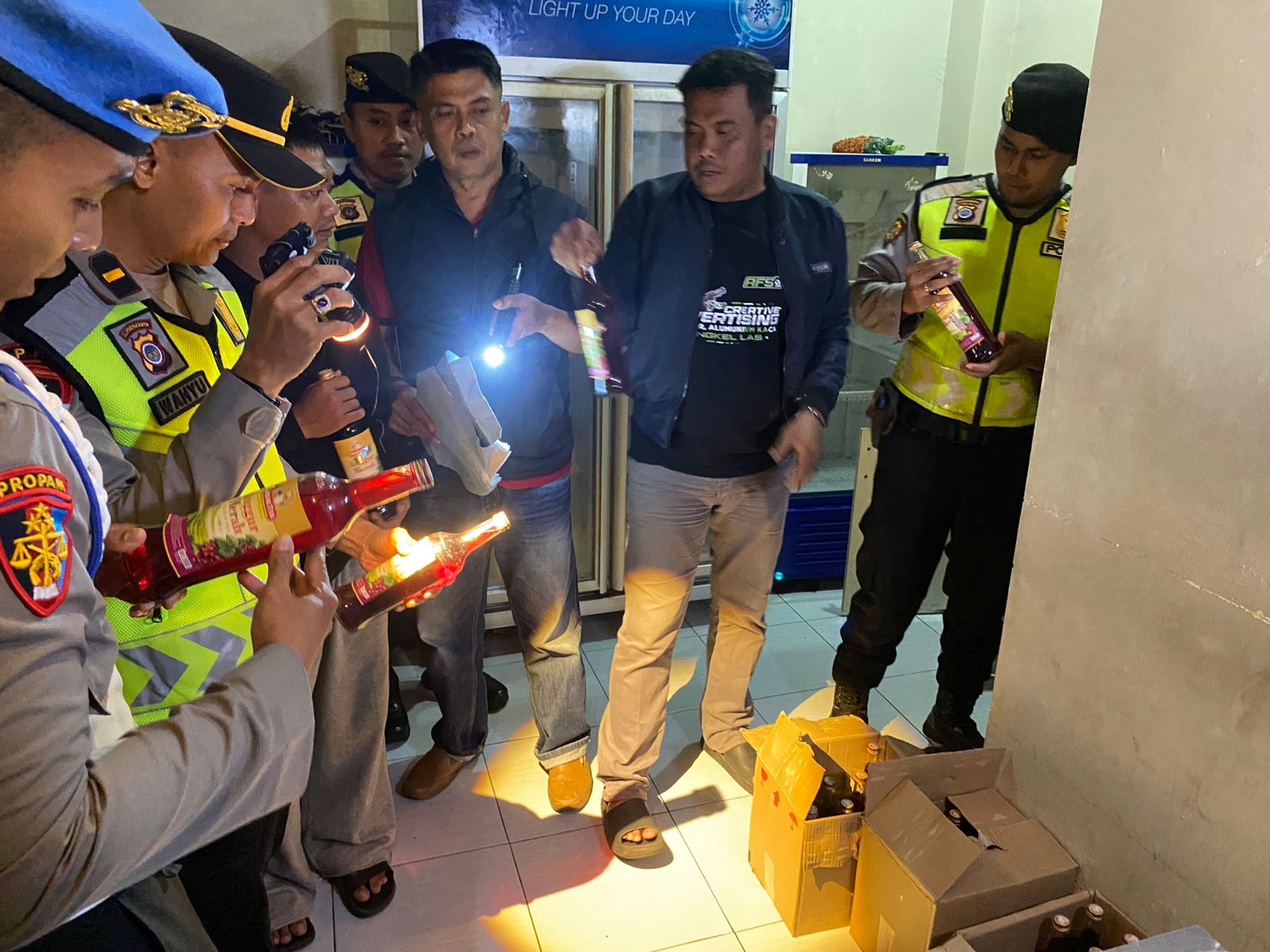 Gerebek Toko Miras di Bantul, Polisi Sita Puluhan Botol Alkohol Ilegal