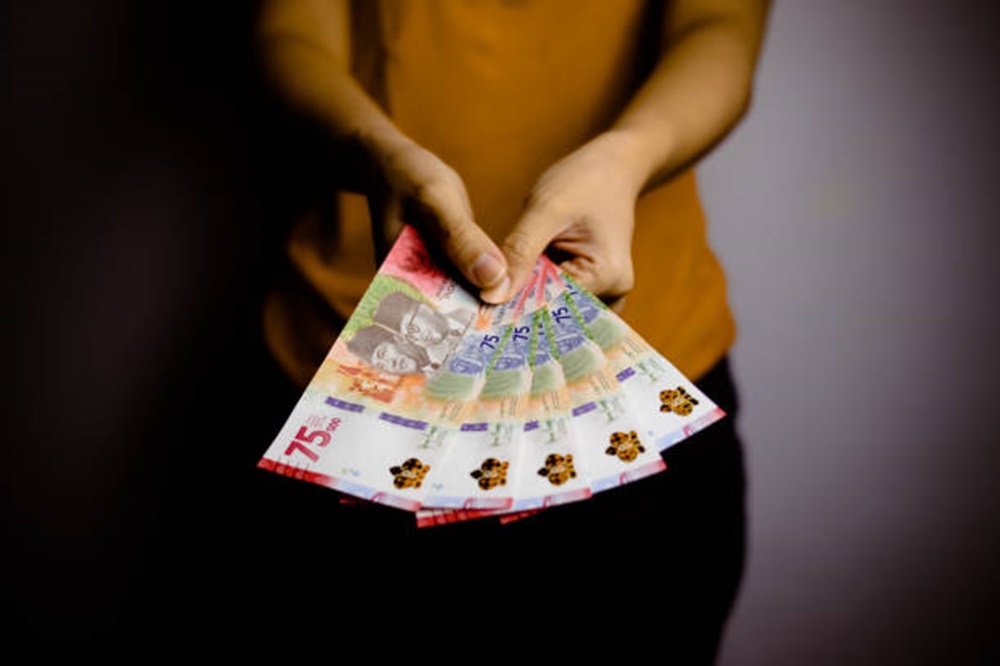 Daftar Aplikasi Pinjol Tawarkan Kemudahan Pencairan Tanpa Rekening Pribadi, Pinjaman Hingga Rp50 Juta