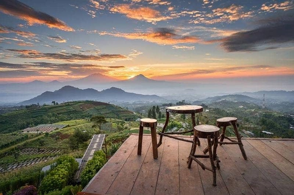 5 Spot Melihat Sunset di Magelang Dengan Latar Pegunungan, Rugi Kalau Gak Datang