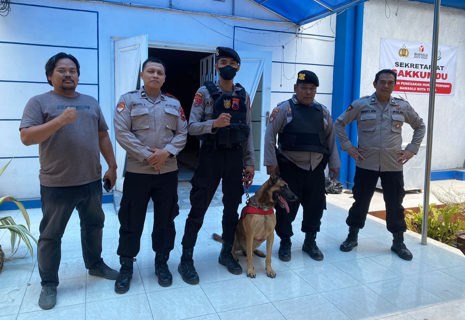 Kantor KPU dan Bawaslu Kota Tegal Disterilisasi, Gunakan Anjing Pelacak