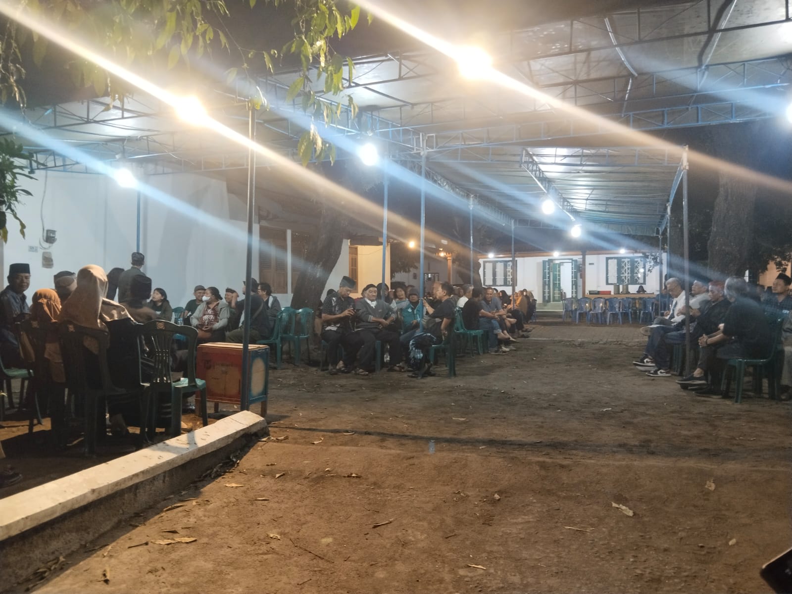 Seniman Teater Den Baguse Ngarso Tutup Usia, Sempat Keluhkan Dada dan Bahu Sakit Malam Sebelumnya