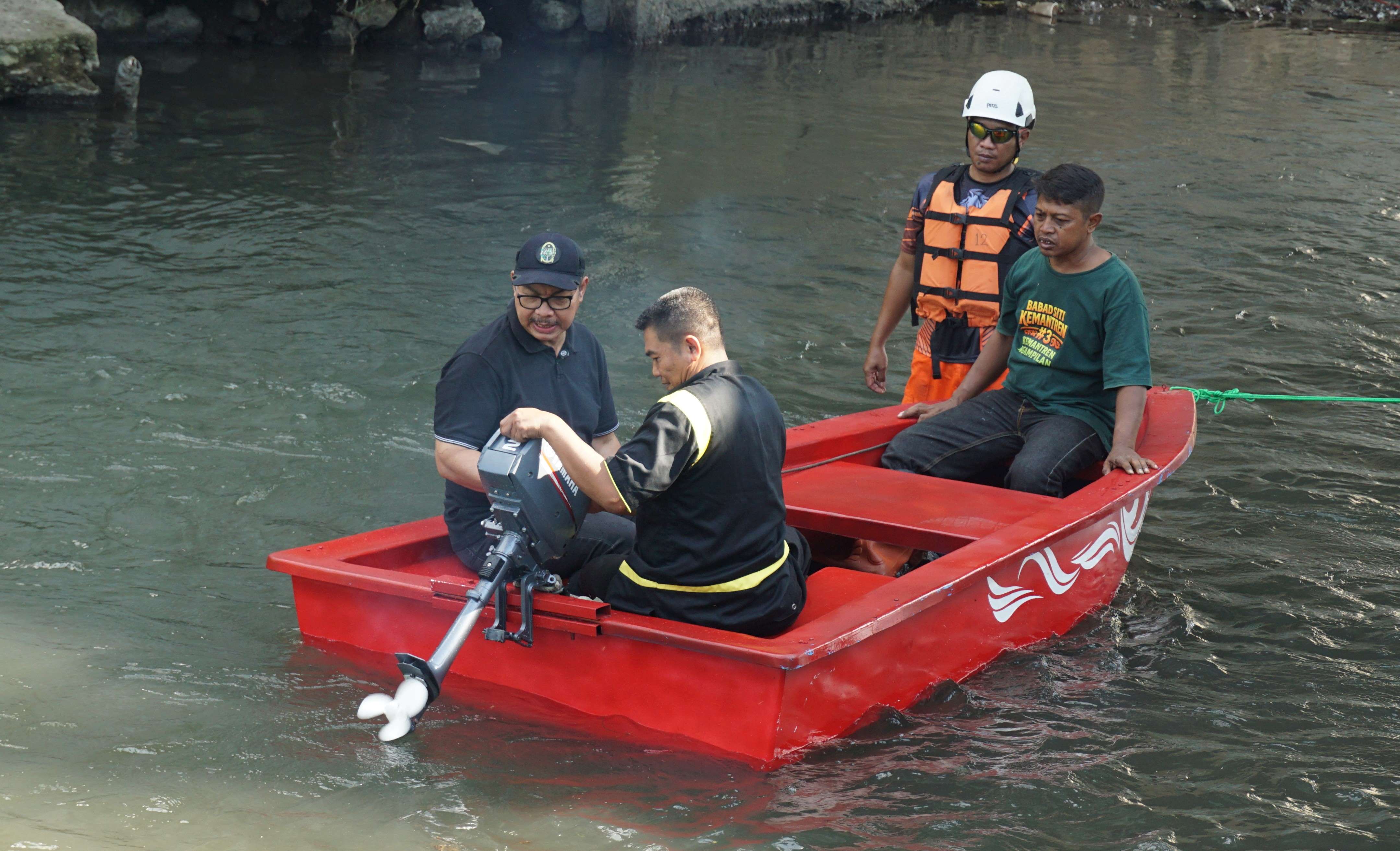 Uji Coba Perahu di Sungai Winongo, Wali Kota Hasto Bidik Wisata Sungai dan Pengawasan Sampah