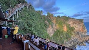 Spot Foto Instagrammable di Puncak Segoro yang Cocok Untuk Diabadikan